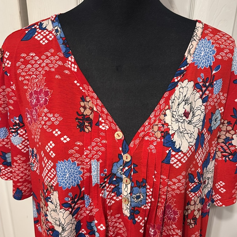 Misia Plus Floral Top - Picture 2 of 8